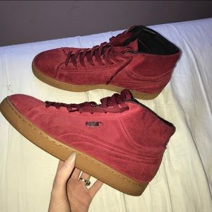 Men’s Hi-top Red Suede Pumas